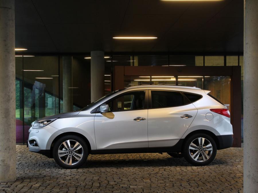  Hyundai ix35 2013 года  (фото 3 из 30)